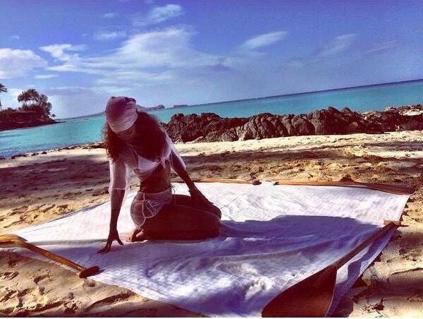Новые фото Рианны с отдыха на Гавайях