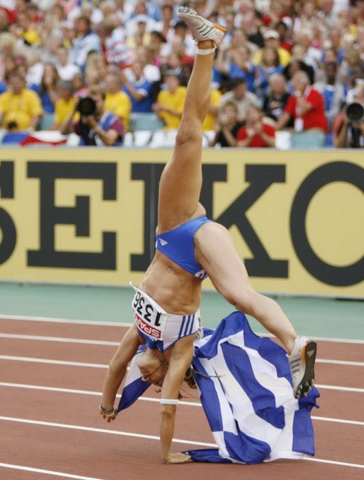 Откровенные позы симпатичных спортсменок