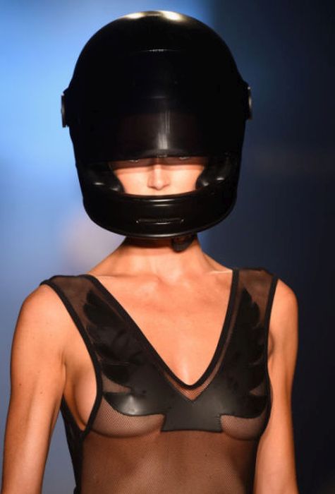 Пляжная мода: купальники 2015 года