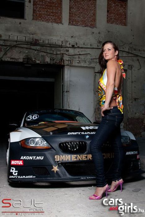 Подборка венгерских девушек и автомобилей