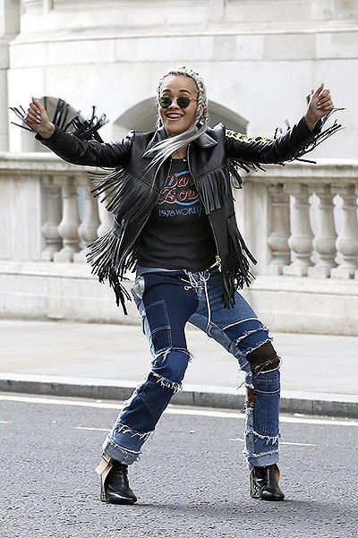 Рита Ора на съемках клипа на песню "Poison"