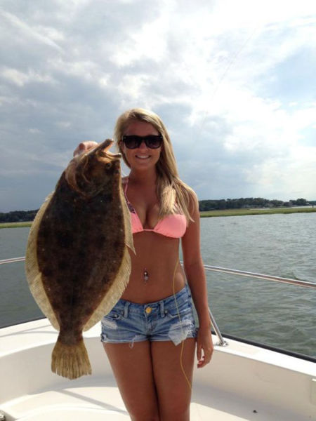 Рыбачим с девчонками!