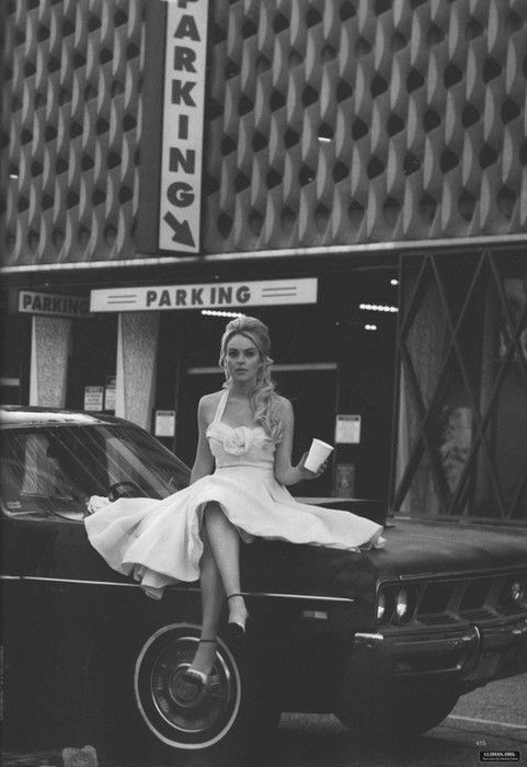 Сексуальные девушки и ретро автомобили