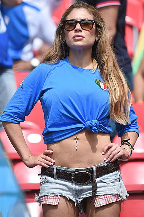 Симпатичные болельщицы футбола со всего мира. Часть 3 Симпатичные болельщицы футбола со всего мира. Часть 3