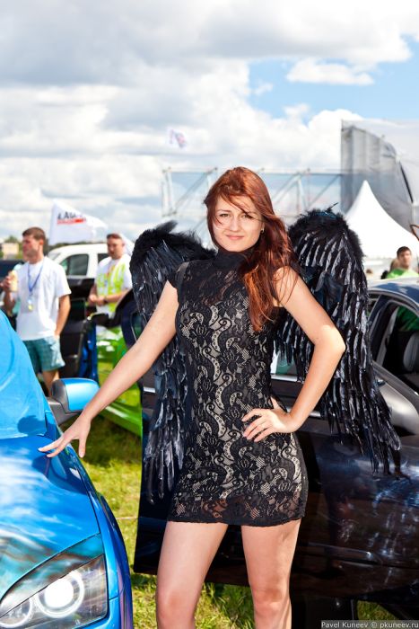 Симпатичные девушки с фестиваля Автоэкзотика Симпатичные девушки с фестиваля Автоэкзотика
