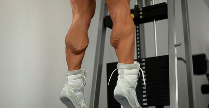 Девушка-бодибилдер