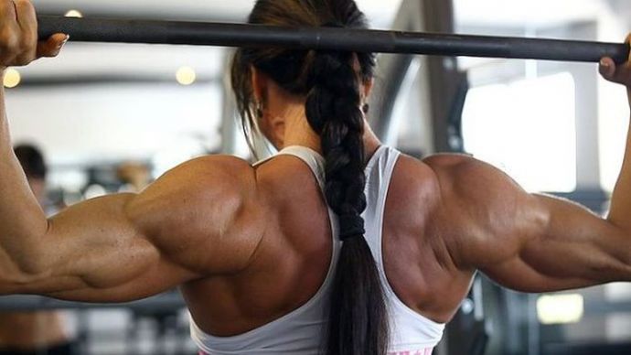 Девушка-бодибилдер