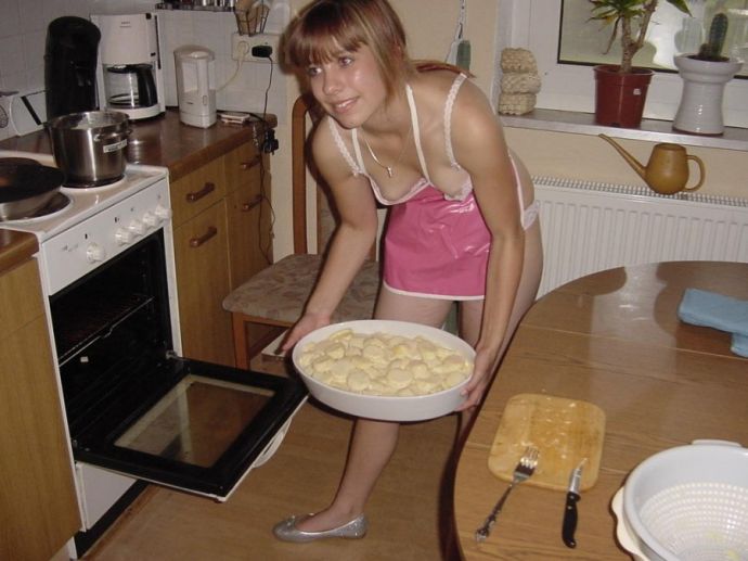 Девушки на кухне