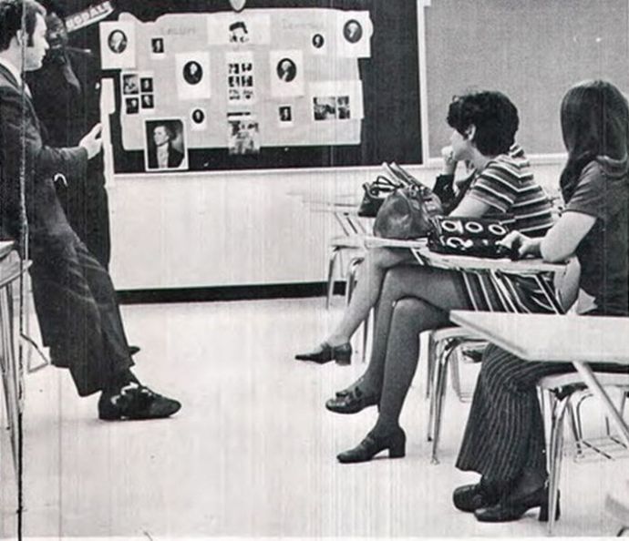 Короткие юбки из прошлого