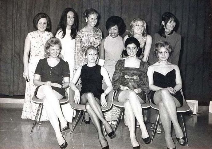 Короткие юбки из прошлого