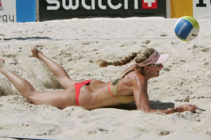 Люблю женский пляжный волейбол