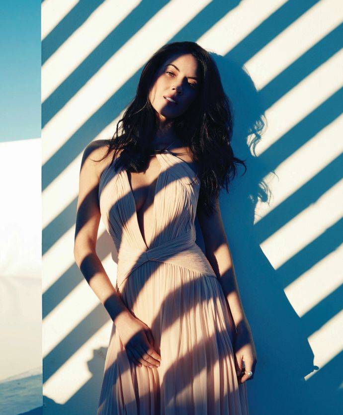 Оливия Мунн (Olivia Munn) в фотосессии для журнала Modern Luxury