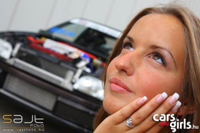 Подборка венгерских девушек и автомобилей