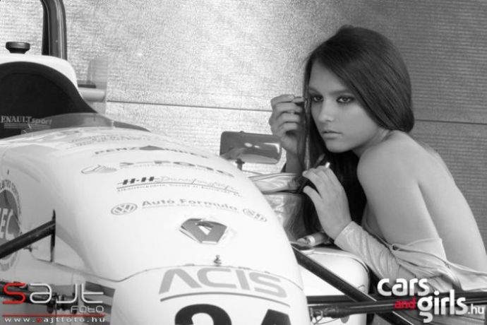 Подборка венгерских девушек и автомобилей