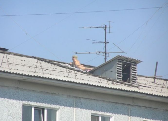 Принимаем солнечные ванны на крыше