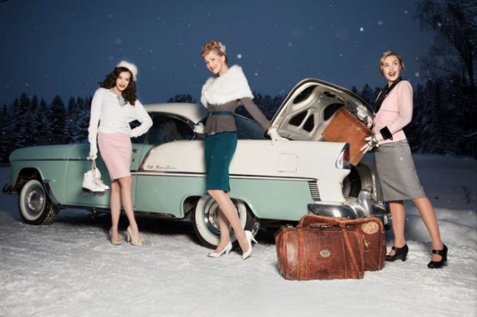 Сексуальные девушки и ретро автомобили