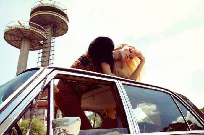 Сексуальные девушки и ретро автомобили