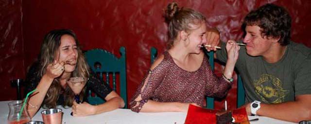 Третий - лишний, об этом знают все!