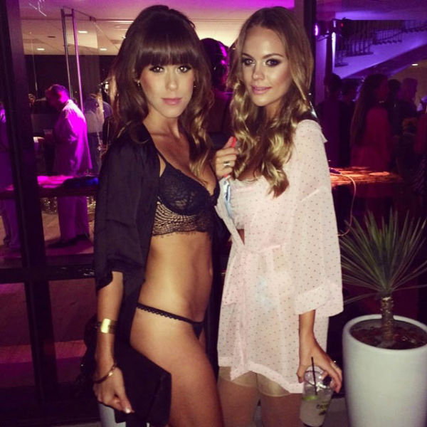 Вечеринка в лучших традициях Playboy (эротика)