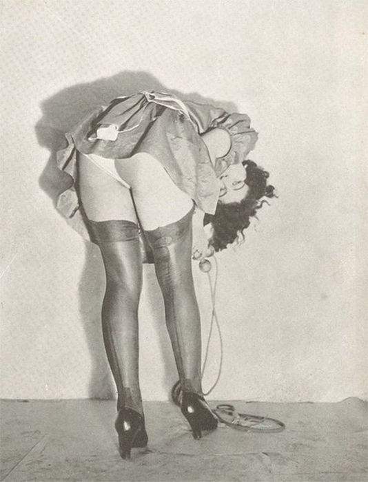 Женские чулочки и нижнее белье середины прошлого века Женские чулочки и нижнее белье середины прошлого века