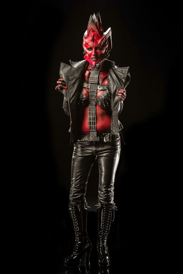 Американское реалити-шоу 'Face Off' Американское реалити-шоу 'Face Off'