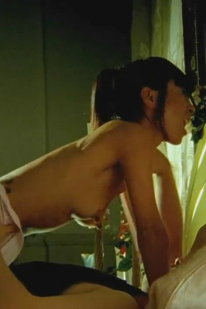 Бай Лин Голая - Bai Ling Nude (приоткрыла грудь)