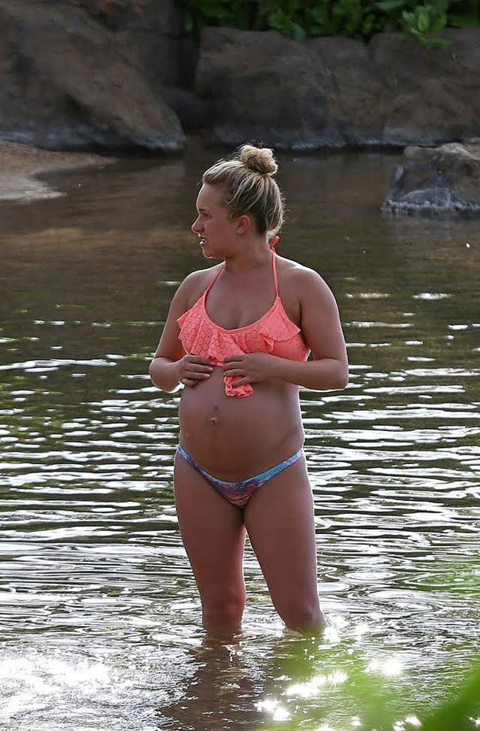 Беременная Хейден Панеттьер