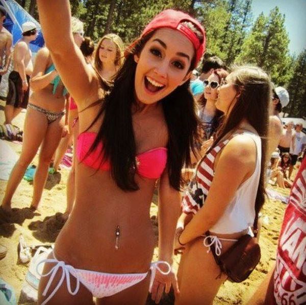 Девчонки веселятся