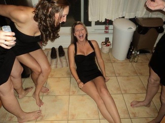 Девчонки веселятся