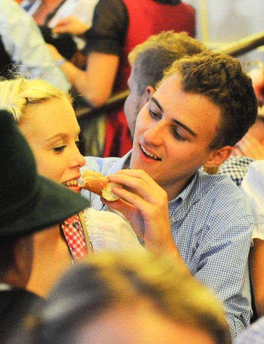 Девушки и пиво