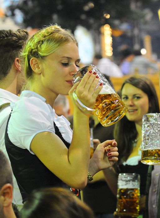 Девушки и пиво