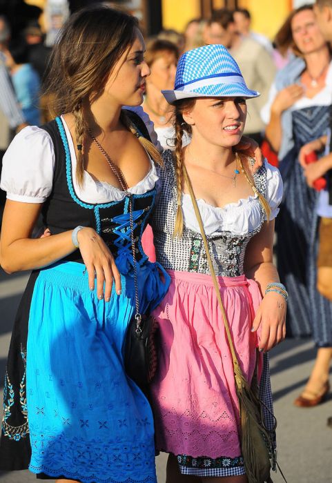 Девушки и пиво