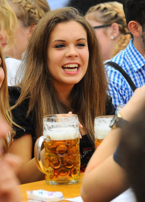 Девушки и пиво