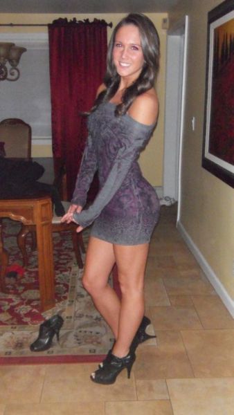 Девушки, которые не стесняются надевать откровенные платья Девушки, которые не стесняются надевать откровенные платья