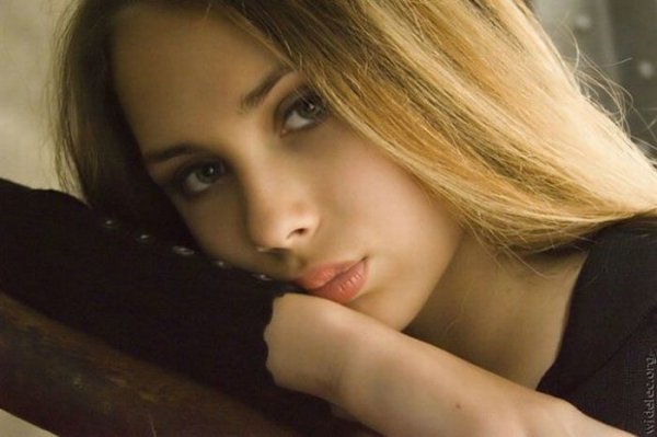 Девушки с красивыми лицами (45 фото)