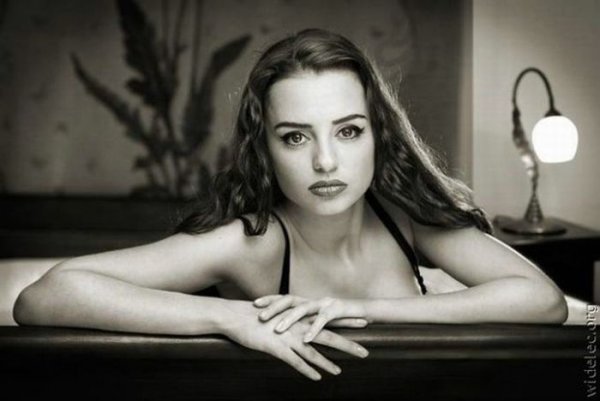 Девушки с красивыми лицами (45 фото)