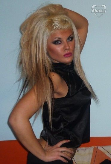 Девушки знают себе цену