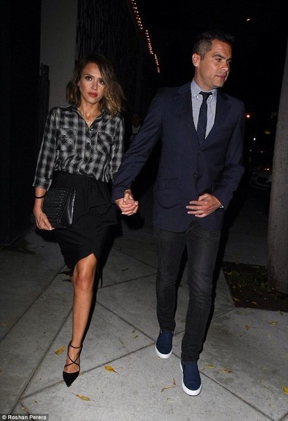 Джессика Альба с мужем в Западном Голливуде