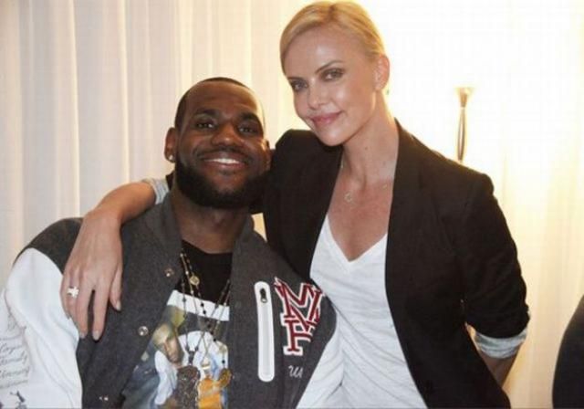 Фотографии знаменитостей, взятые из твиттера