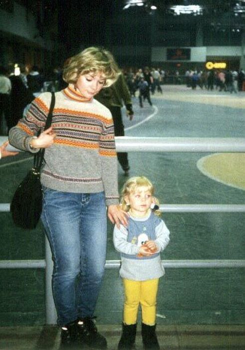 "Гостья из будущего" Наталья Мурашкевич - тогда и сейчас "Гостья из будущего" Наталья Мурашкевич - тогда и сейчас