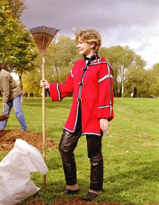 "Гостья из будущего" Наталья Мурашкевич - тогда и сейчас "Гостья из будущего" Наталья Мурашкевич - тогда и сейчас