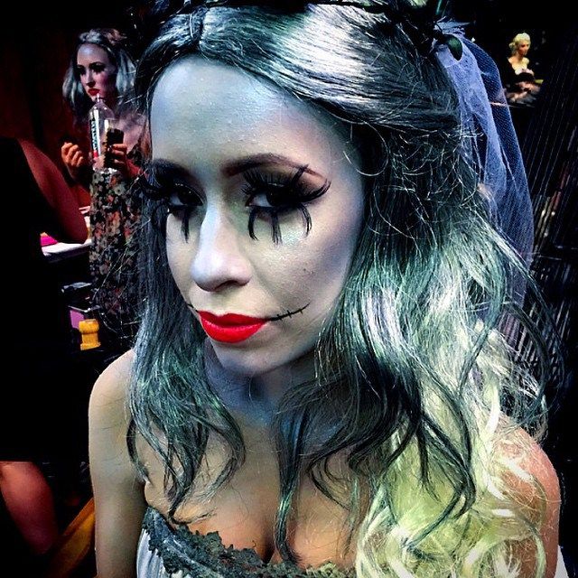 Как веселятся на вечеринке Playboy Halloween Party Как веселятся на вечеринке Playboy Halloween Party