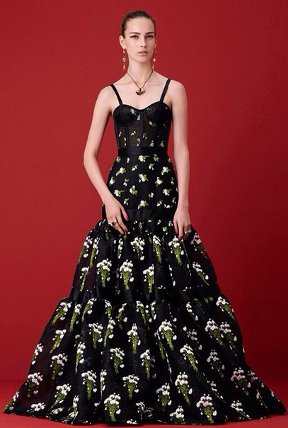 Коллекция Alexander McQueen 2016