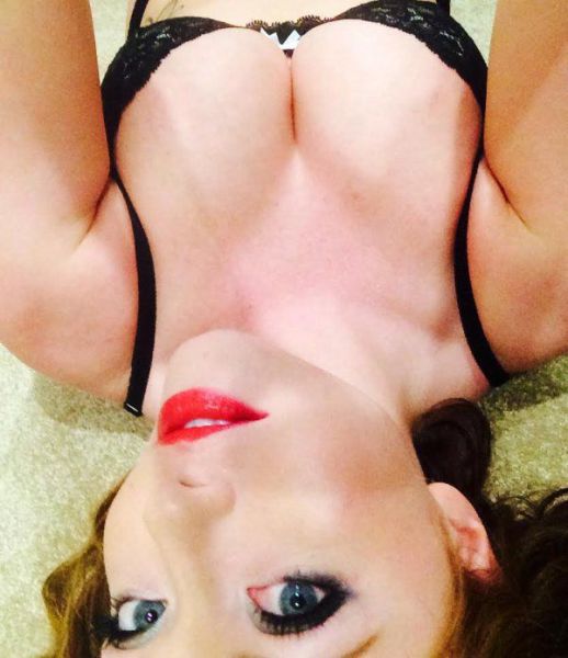 Красивые девушки для отличного настроения