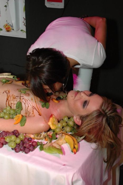 Креативный способ привлечь посетителей в ночной клуб Креативный способ привлечь посетителей в ночной клуб