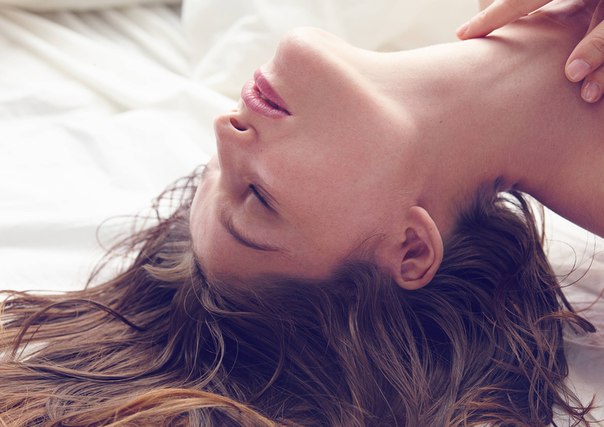 Laetitia Casta by Dusan Reljin for Nina Ricci 'L'Extase'