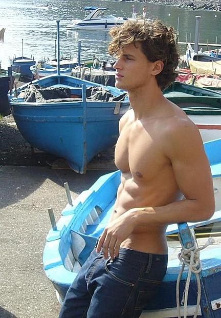 Мужчины для девушек