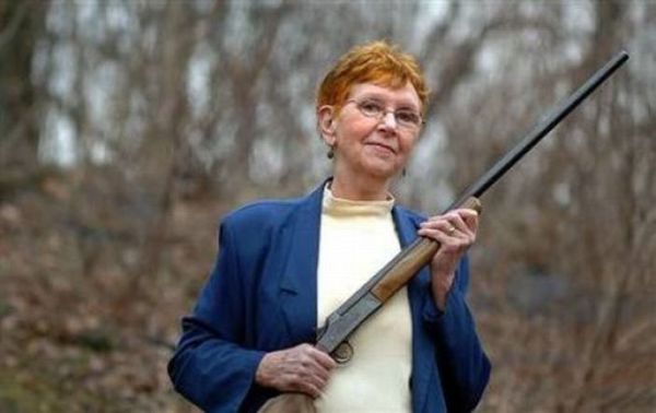 Пожилые дамы и оружие