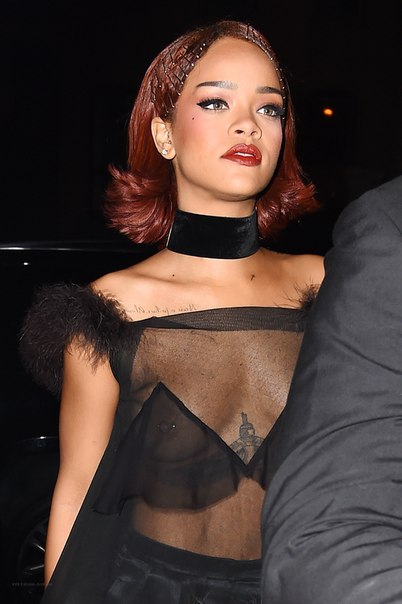 Проект "Голые знаменитости" Рианна