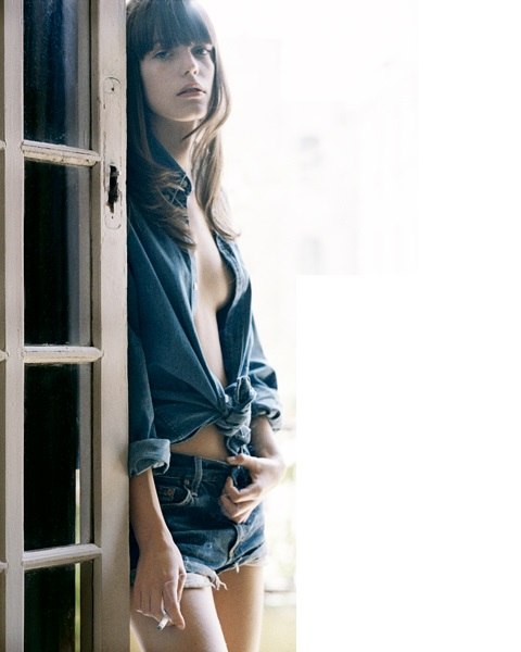 Проект "Голые знаменитости" Стэйси Мартин Голая